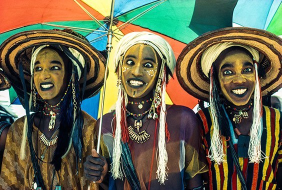 Carol Beckwith and Angela Fisher : African Ceremonies: Documenting a Vanishing World