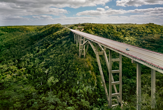 Andrew Moore: Cuba: The Afterlife of Architecture photo